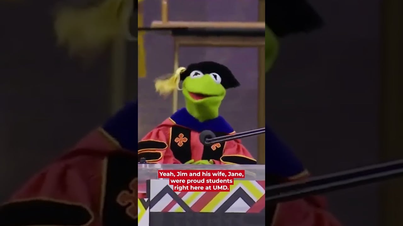 Kermit the Frog Delivers Inspiring Commencement Remarks