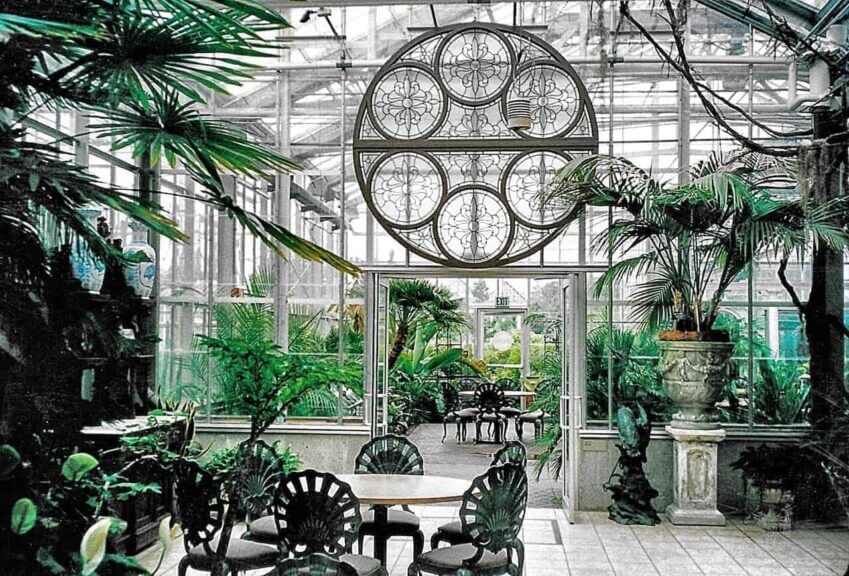 Botanical and sculpture garden in michigan,