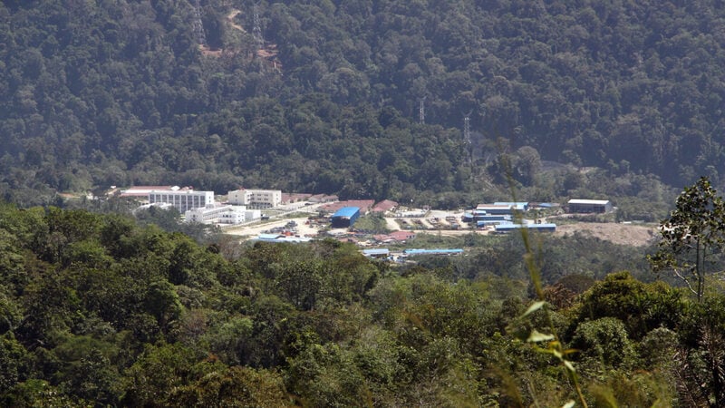 The Chinese Dam Threatening The Tapanuli Orangutan The batang toru dam in sumatra is owned, financed and being built by chinese state-owned firms. The main campus for the construction site lies behind heavily guarded gates in a remote gorge. S